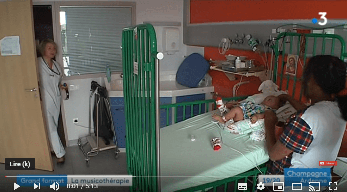 Des soins par musicothérapie afin d&rsquo;assurer le bien-être du&nbsp;patient